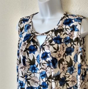 NWT- Umgee Cold-shoulder Floral Blouse